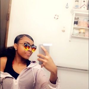 Meet your Posher, Asia